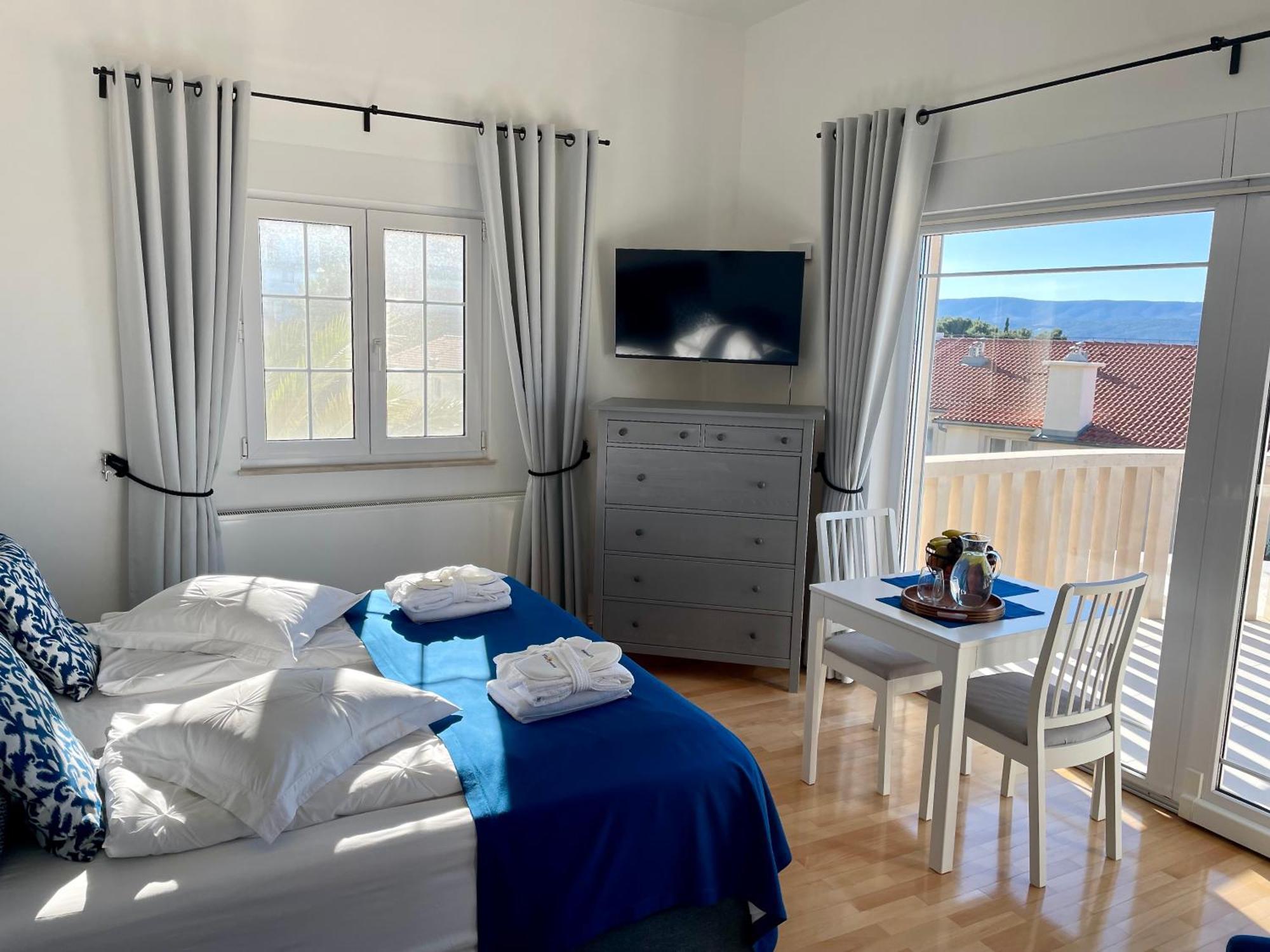 Apartment Romana Ii